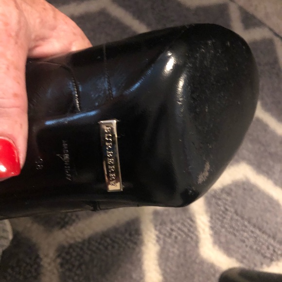 BURBERRY snakeskin boots - Picture 4 of 5